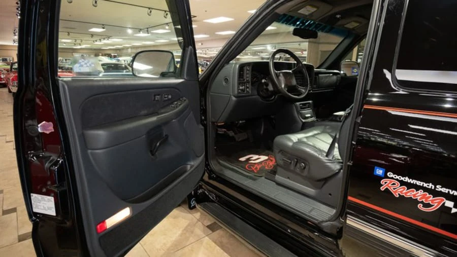 2001 Chevrolet Silverado 1st Gen - Image 12 of 30
