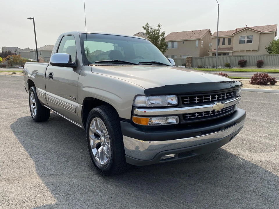 2001 Chevrolet Silverado 1st Gen - Image 19 of 31