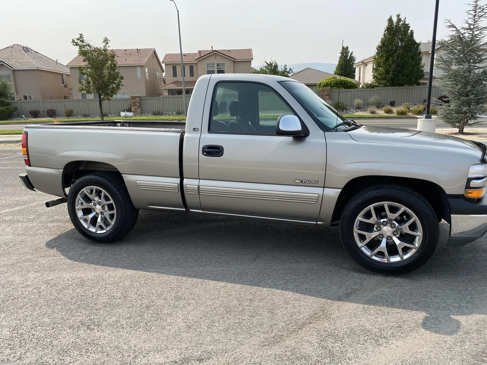 2001 Chevrolet Silverado 1st Gen - Image 18 of 31