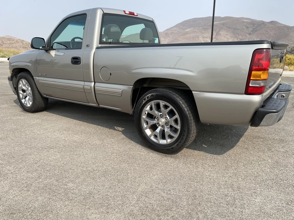 2001 Chevrolet Silverado 1st Gen - Image 10 of 31
