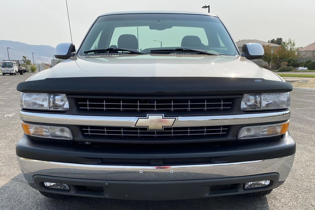 2001 Chevrolet Silverado 1st Gen - Image 2 of 31