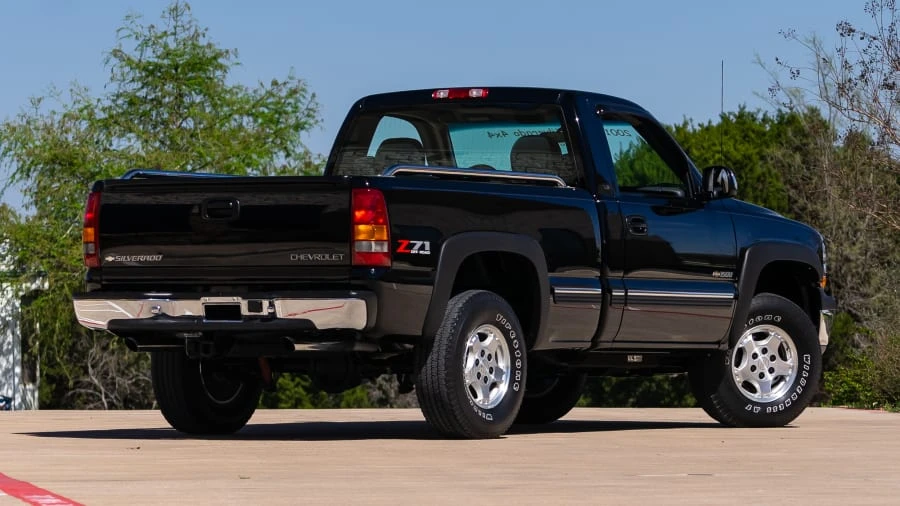 2001 Chevrolet Silverado 1st Gen - Image 3 of 12