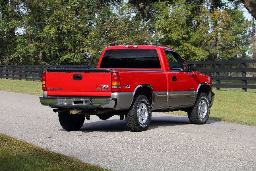 2001 Chevrolet Silverado 1st Gen - Image 3 of 31