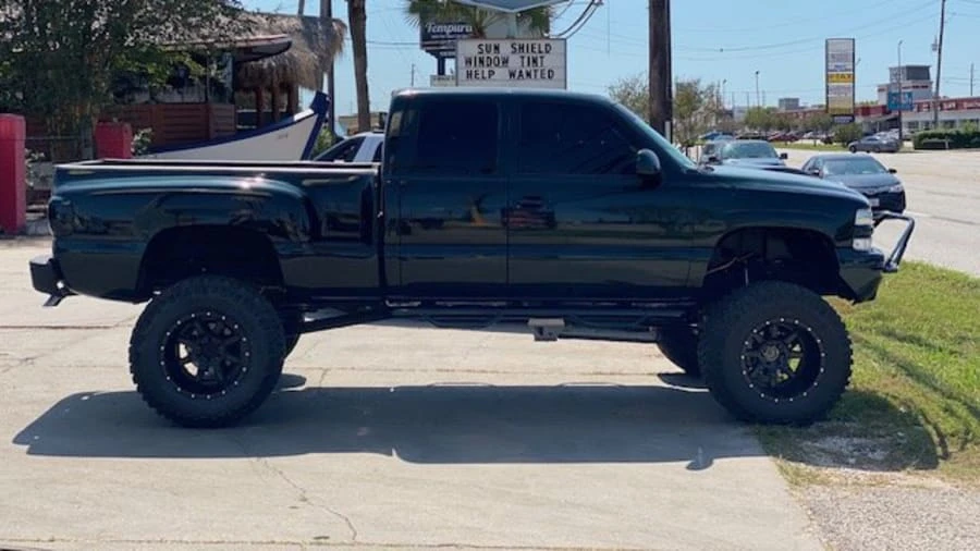 2001 Chevrolet Silverado 1st Gen - Image 2 of 29
