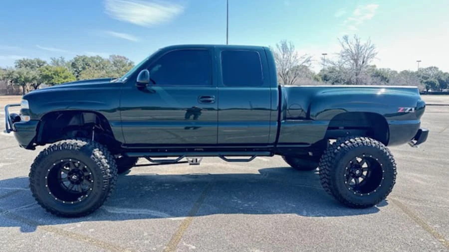 2001 Chevrolet Silverado 1st Gen - Image 2 of 29