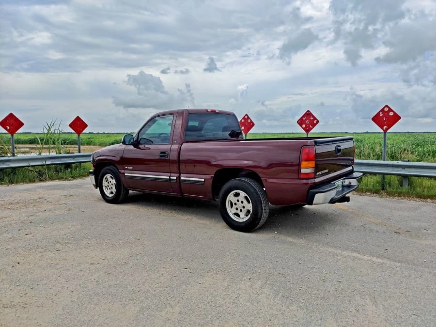 2001 Chevrolet Silverado 1st Gen - Image 3 of 12
