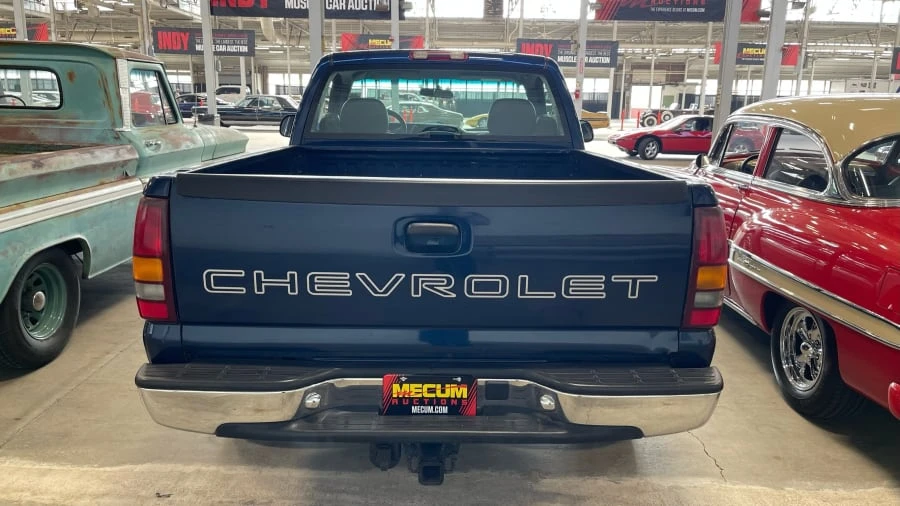 2001 Chevrolet Silverado 1st Gen - Image 3 of 5