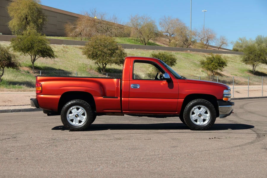 2001 Chevrolet Silverado 1st Gen - Image 10 of 30