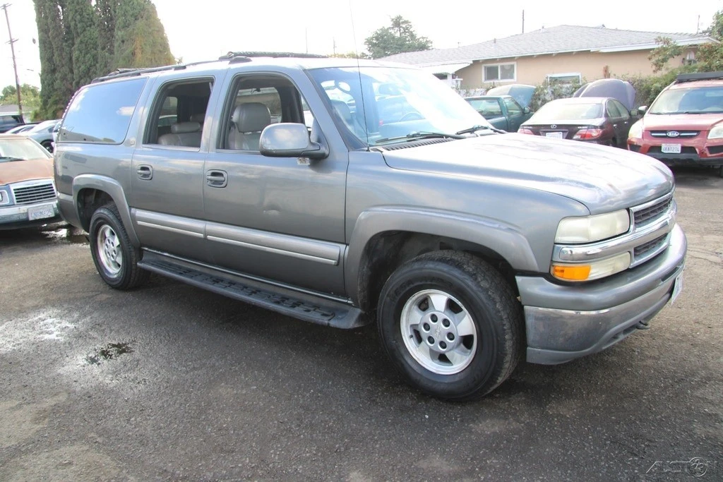 2001 Chevrolet Suburban 9th Gen - Image 8 of 21
