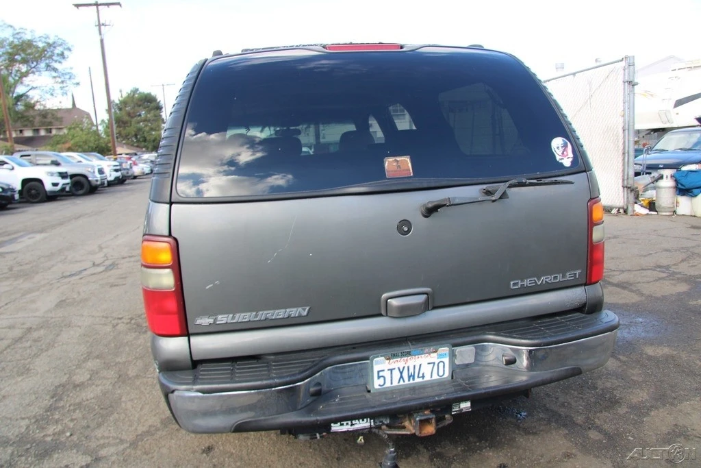 2001 Chevrolet Suburban 9th Gen - Image 5 of 21
