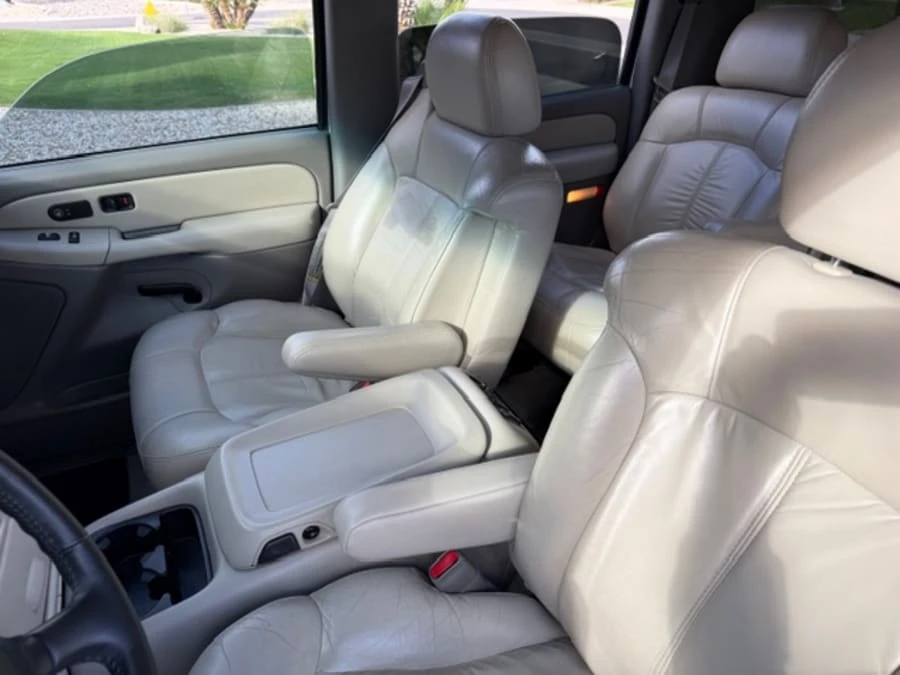 2001 Chevrolet Suburban 9th Gen - Image 12 of 18