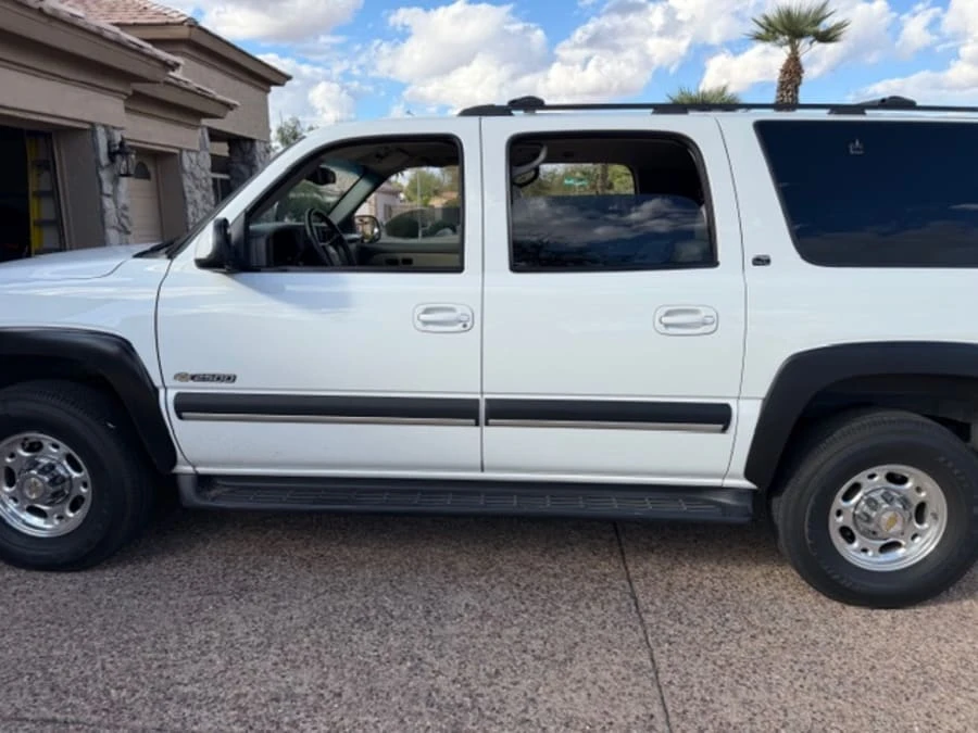 2001 Chevrolet Suburban 9th Gen - Image 5 of 18