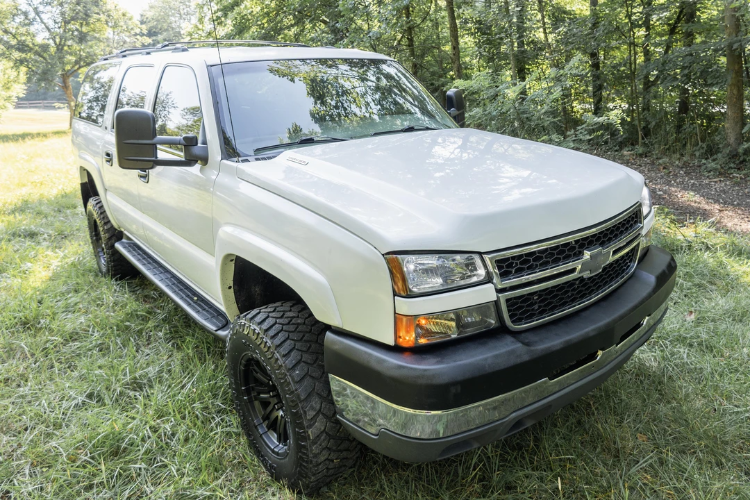 2001 Chevrolet Suburban 8th Gen - Image 18 of 31