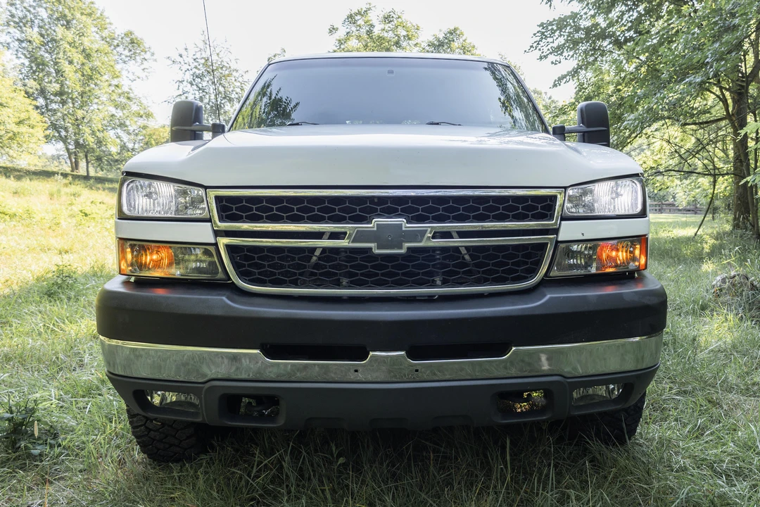 2001 Chevrolet Suburban 8th Gen - Image 7 of 31