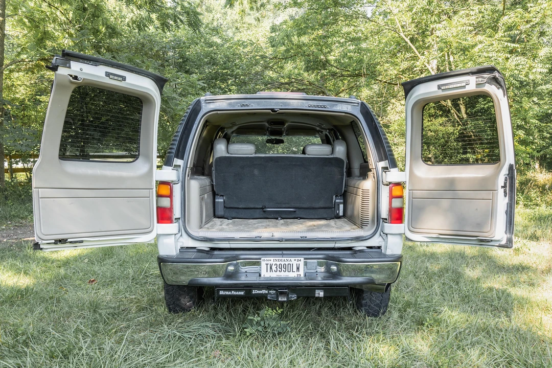 2001 Chevrolet Suburban 8th Gen - Image 13 of 31