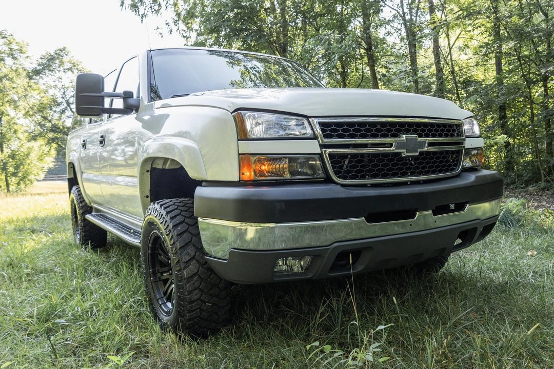 2001 Chevrolet Suburban 8th Gen - Image 19 of 31