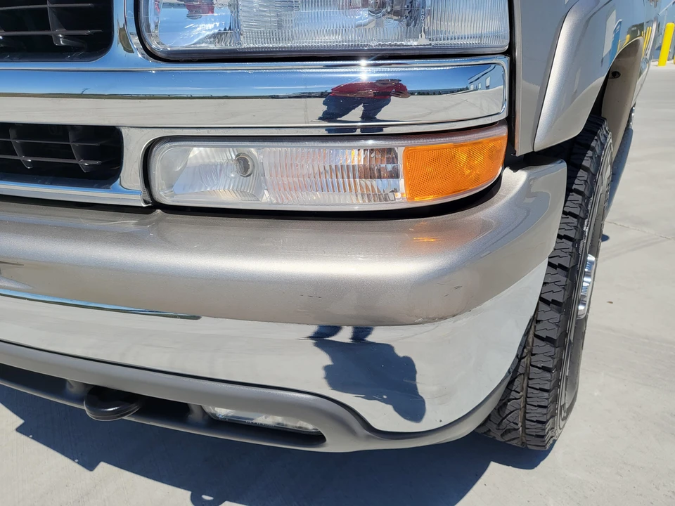 2001 Chevrolet Suburban 9th Gen - Image 21 of 31