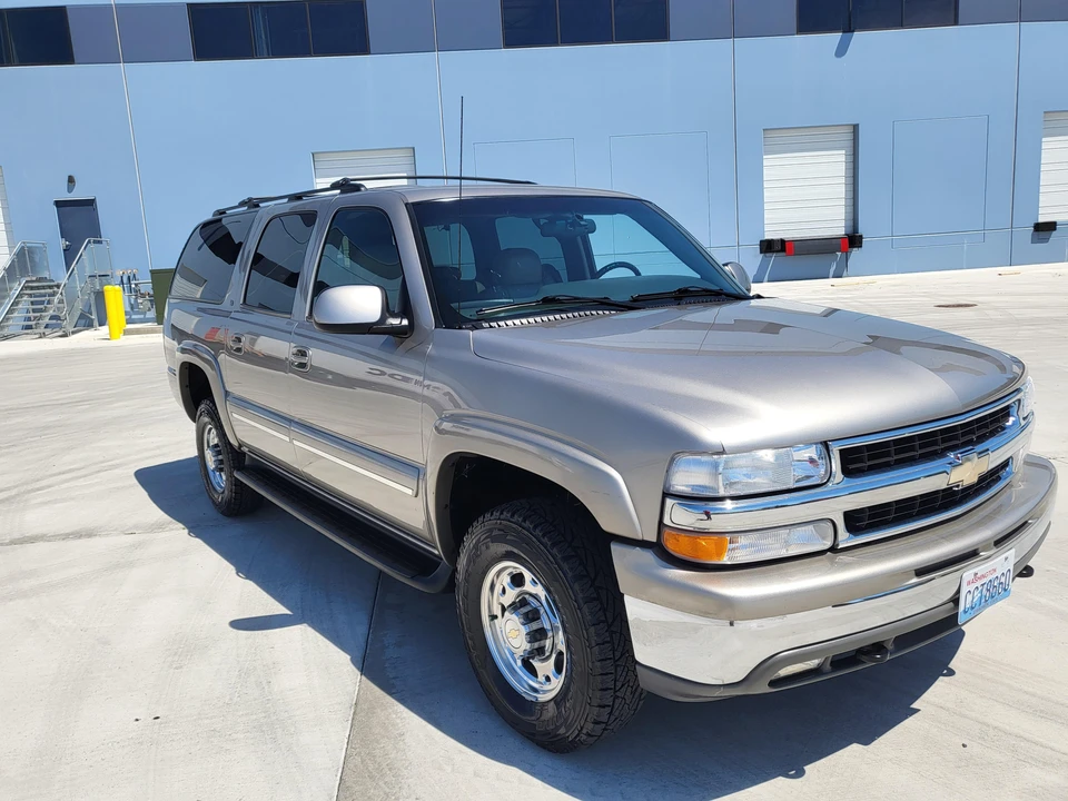 2001 Chevrolet Suburban 9th Gen - Image 12 of 31