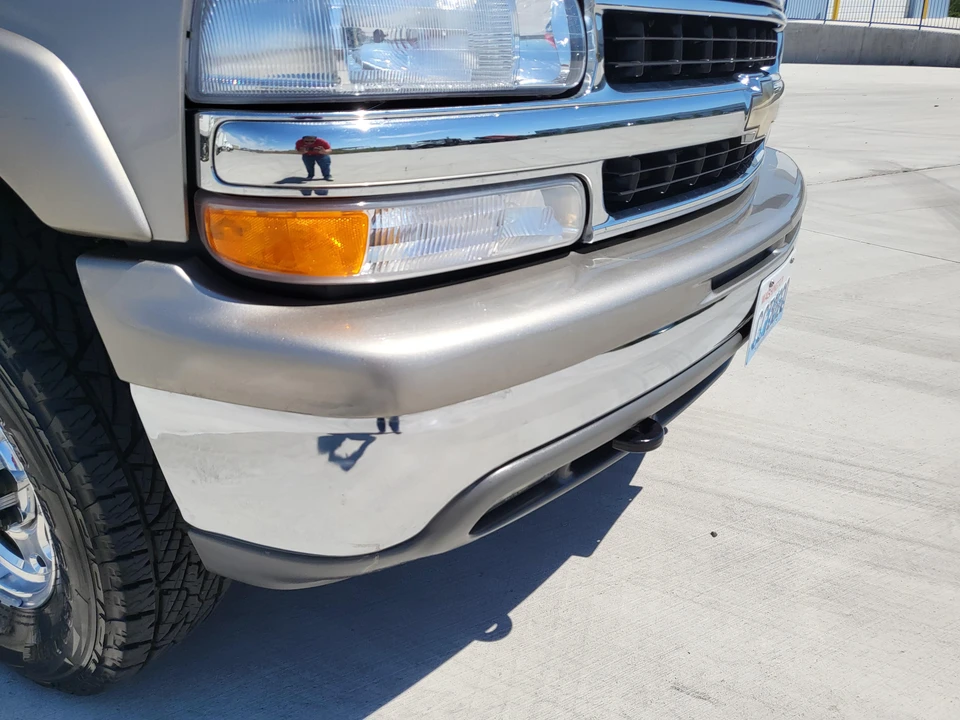 2001 Chevrolet Suburban 9th Gen - Image 14 of 31
