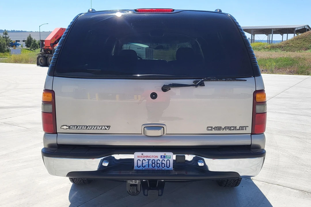 2001 Chevrolet Suburban 9th Gen - Image 5 of 31