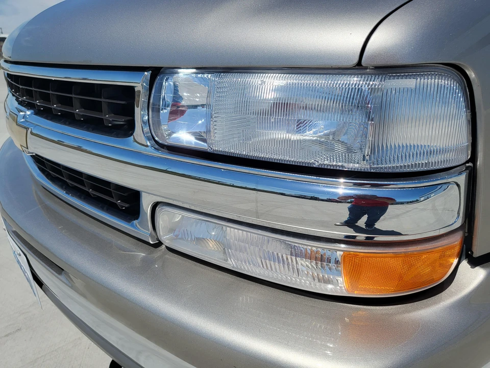 2001 Chevrolet Suburban 9th Gen - Image 22 of 31