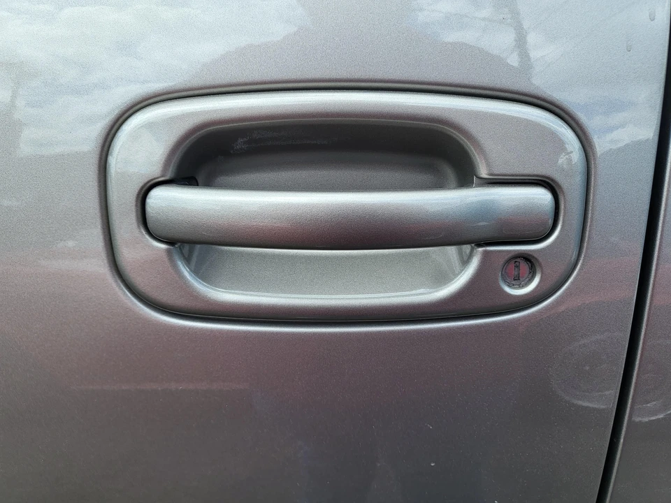 2001 Chevrolet Suburban 9th Gen - Image 28 of 31