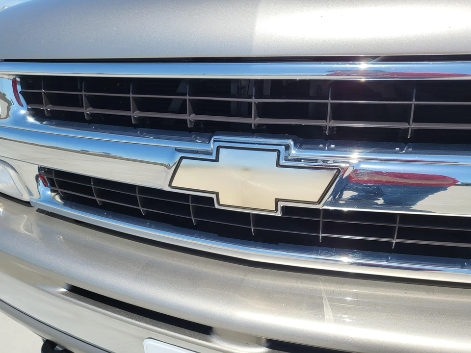 2001 Chevrolet Suburban 9th Gen - Image 18 of 31