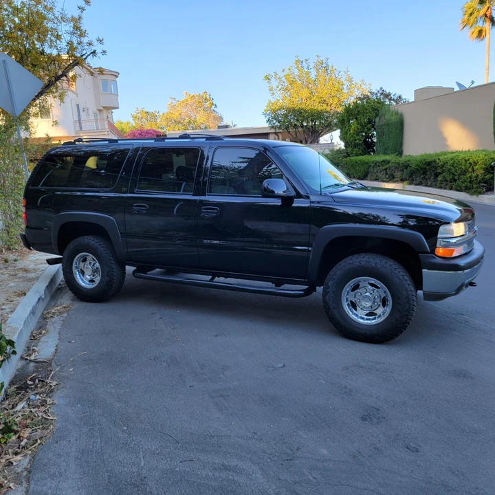2001 Chevrolet Suburban 9th Gen - Image 16 of 31