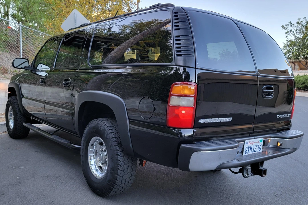 2001 Chevrolet Suburban 9th Gen - Image 11 of 31