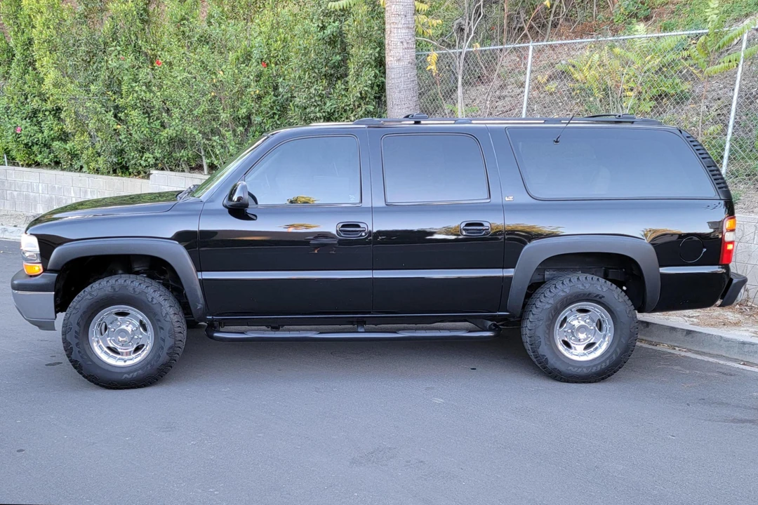 2001 Chevrolet Suburban 9th Gen - Image 4 of 31