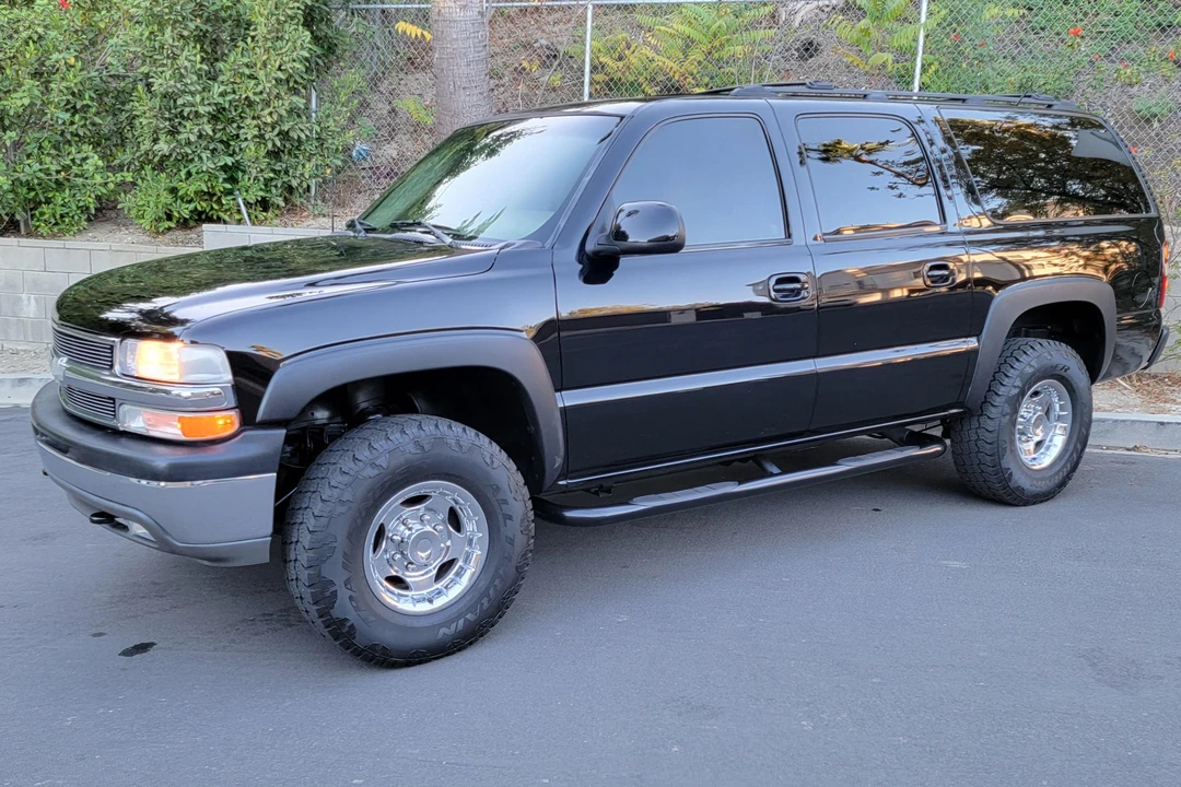 2001 Chevrolet Suburban 9th Gen - Image 9 of 31