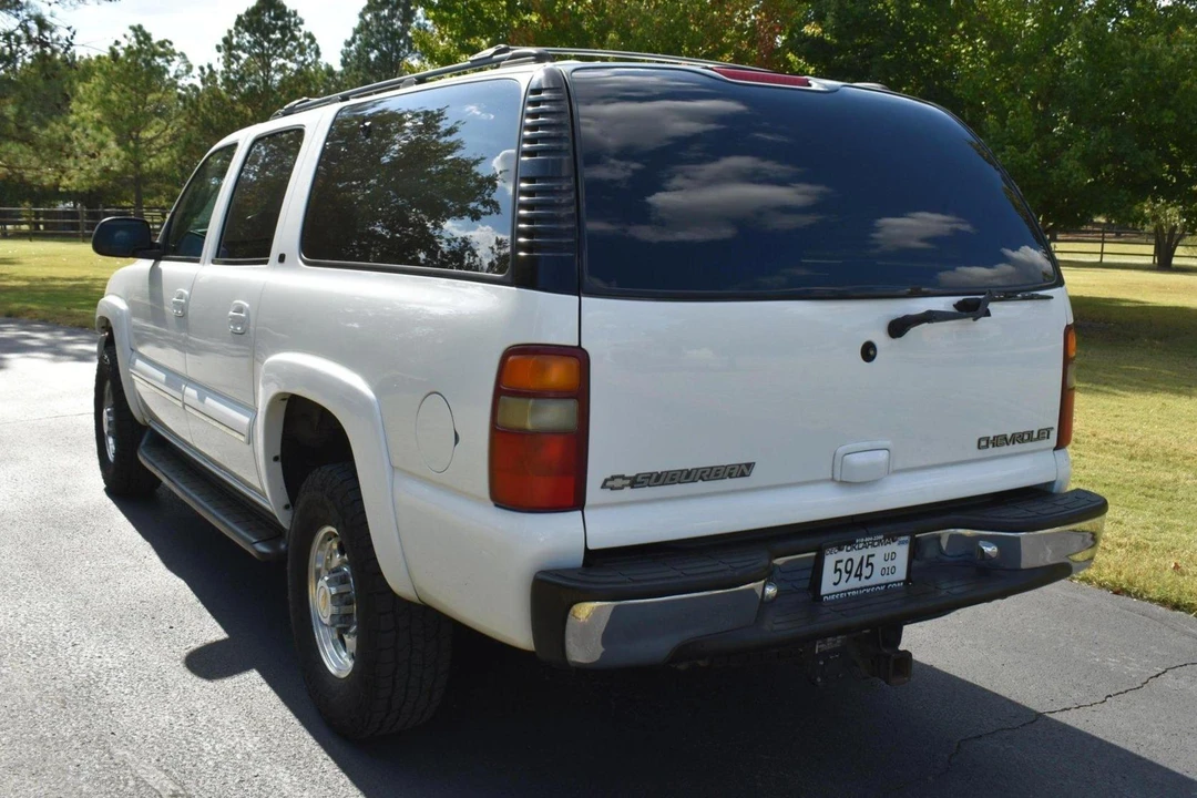2001 Chevrolet Suburban 8th Gen - Image 4 of 31