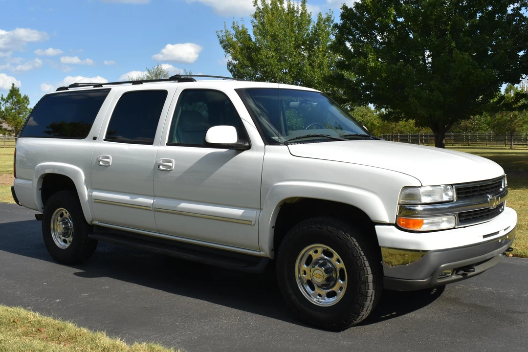 2001 Chevrolet Suburban 8th Gen - Image 3 of 31