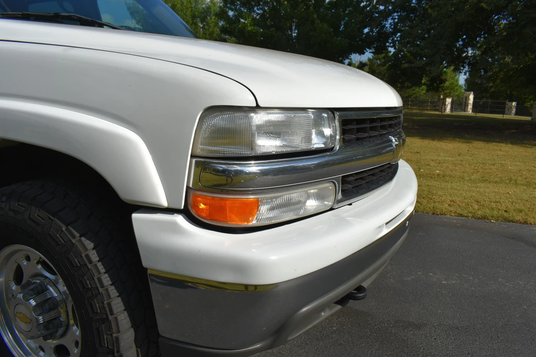 2001 Chevrolet Suburban 8th Gen - Image 21 of 31