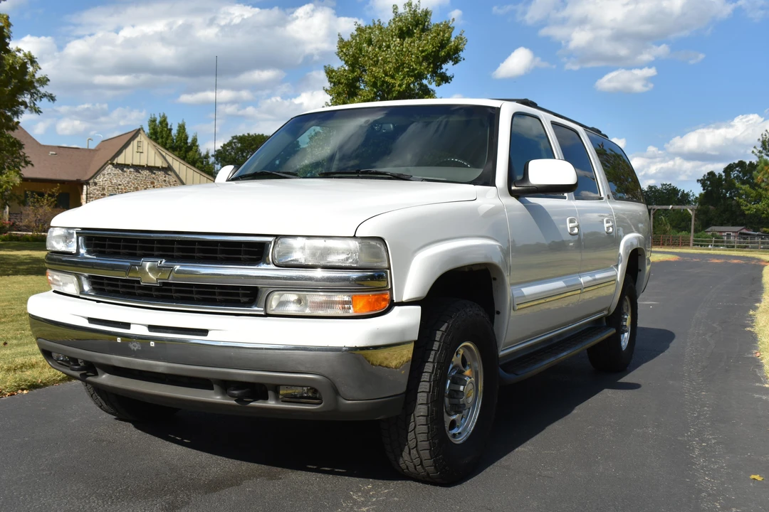 2001 Chevrolet Suburban 8th Gen - Image 6 of 31