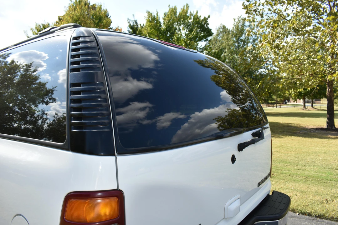2001 Chevrolet Suburban 8th Gen - Image 30 of 31