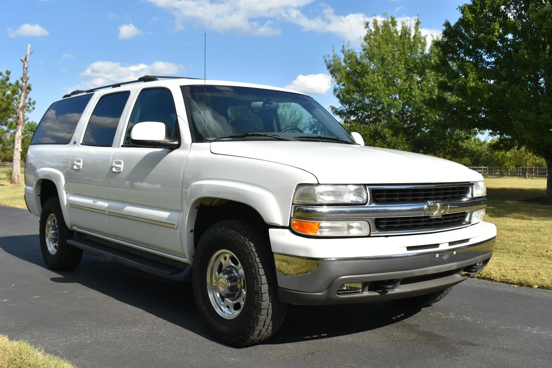 2001 Chevrolet Suburban 8th Gen - Image 19 of 31