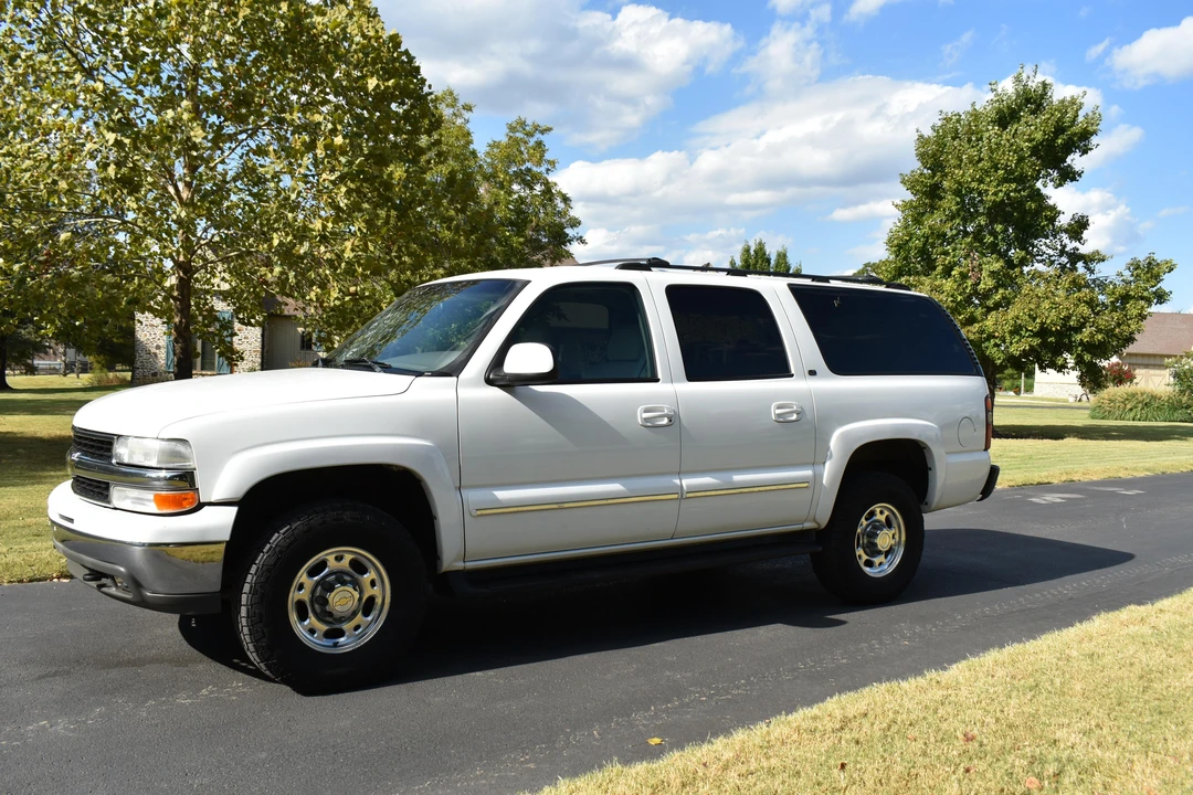 2001 Chevrolet Suburban 8th Gen - Image 7 of 31