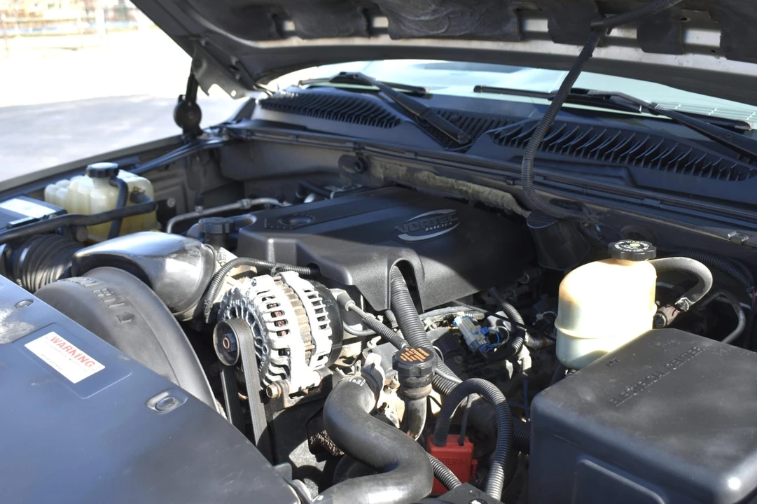 2001 Chevrolet Suburban 9th Gen - Image 6 of 7