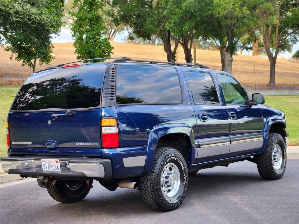 2001 Chevrolet Suburban 9th Gen - Image 15 of 31