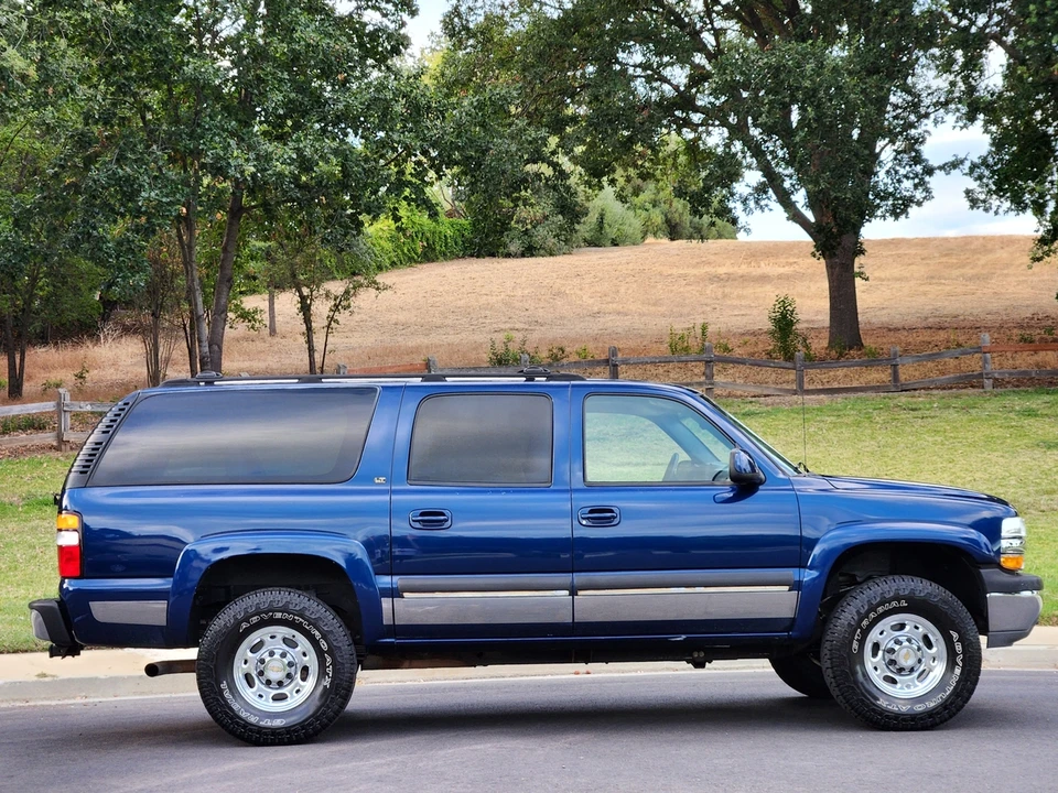 2001 Chevrolet Suburban 9th Gen - Image 18 of 31