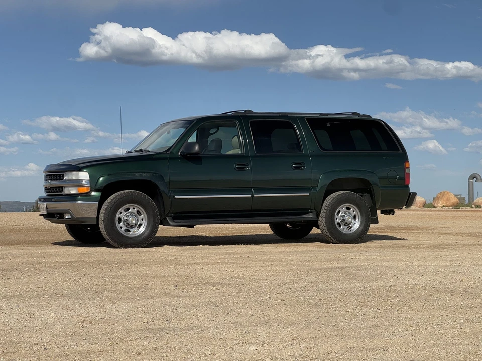 2001 Chevrolet Suburban 9th Gen - Image 10 of 31