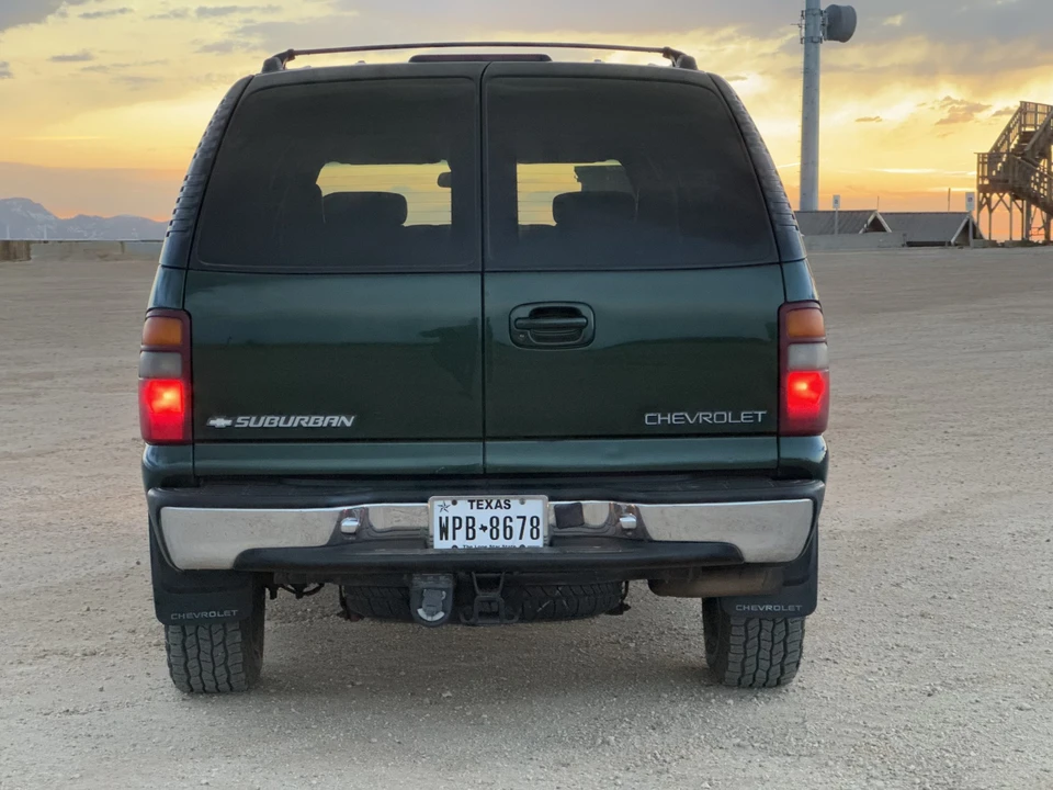 2001 Chevrolet Suburban 9th Gen - Image 23 of 31