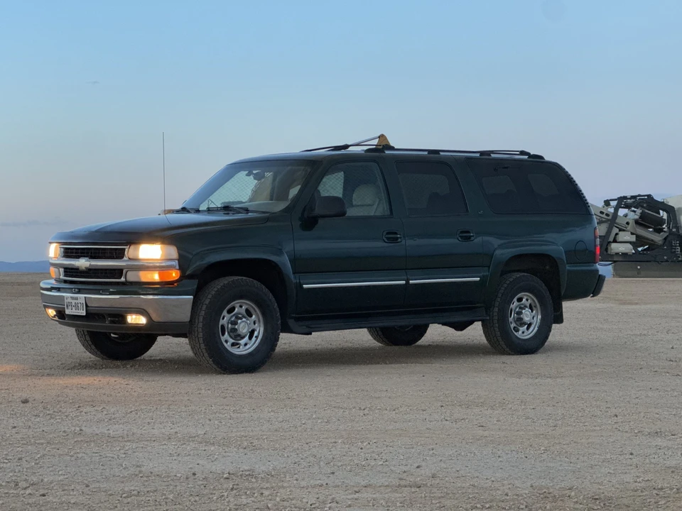 2001 Chevrolet Suburban 9th Gen - Image 11 of 31
