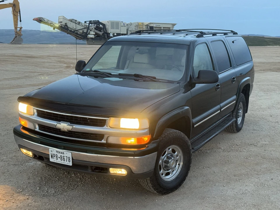 2001 Chevrolet Suburban 9th Gen - Image 4 of 31
