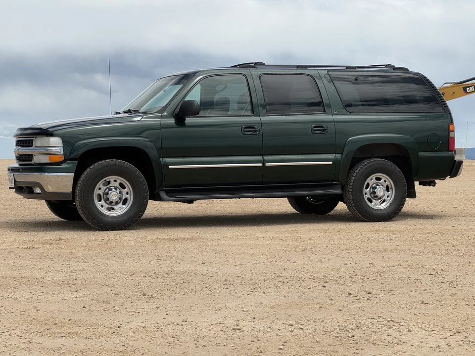 2001 Chevrolet Suburban 9th Gen - Image 12 of 31