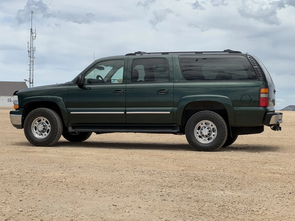 2001 Chevrolet Suburban 9th Gen - Image 16 of 31