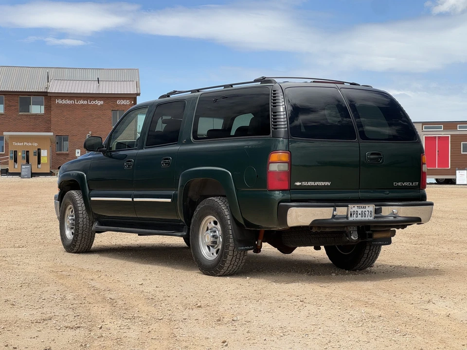 2001 Chevrolet Suburban 9th Gen - Image 19 of 31