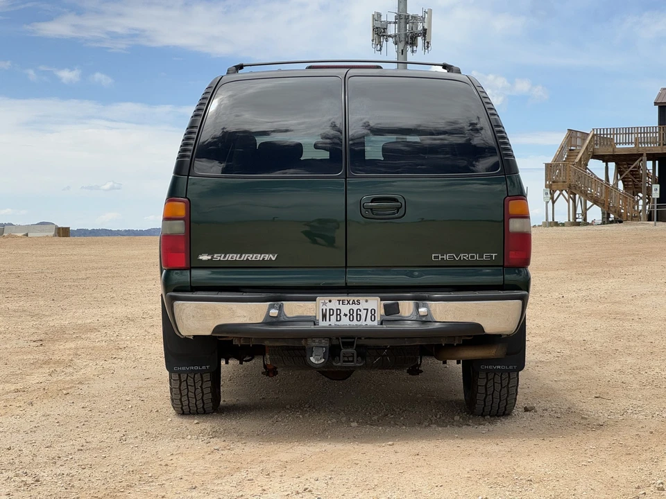 2001 Chevrolet Suburban 9th Gen - Image 24 of 31
