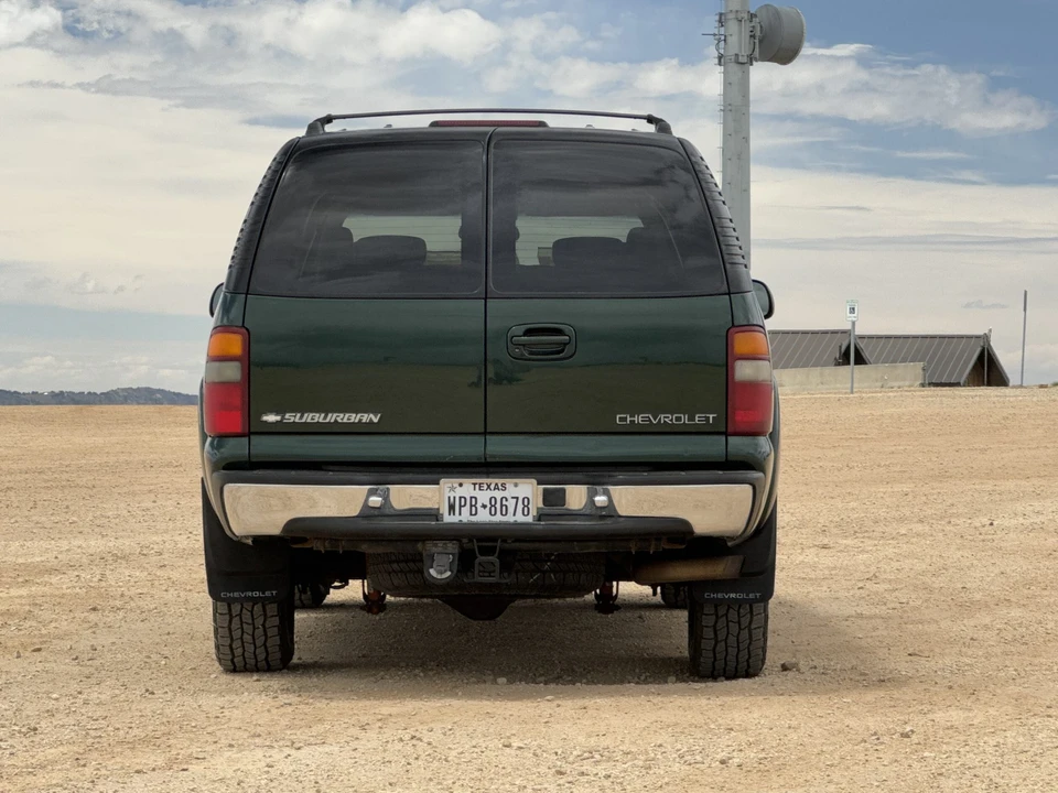 2001 Chevrolet Suburban 9th Gen - Image 26 of 31